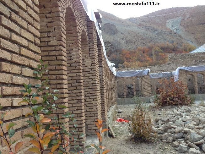 ساختمان های جانبی کاخ ناصرالدین شاهی شهرستانک